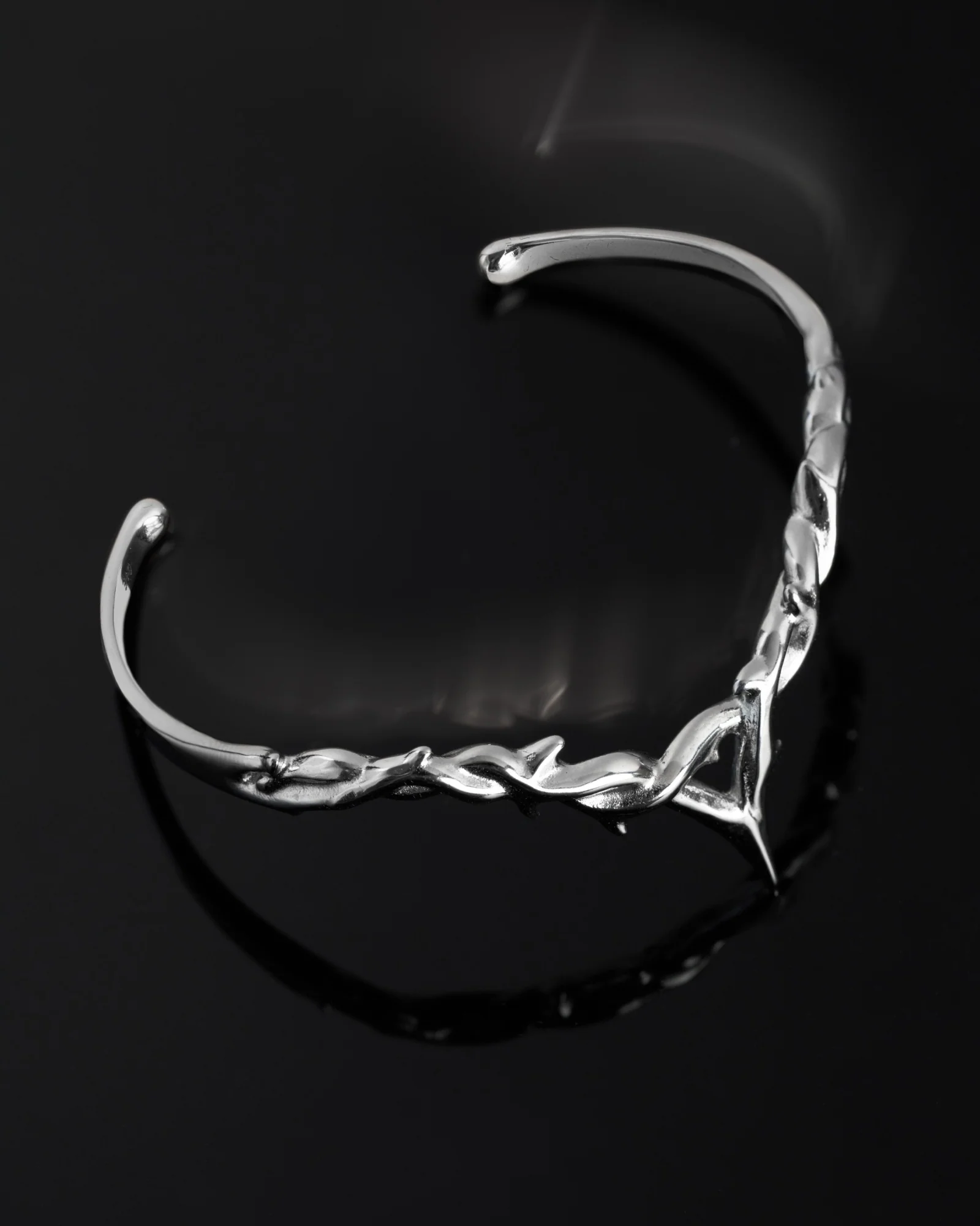 Elysian Arm Cuff - Image 6