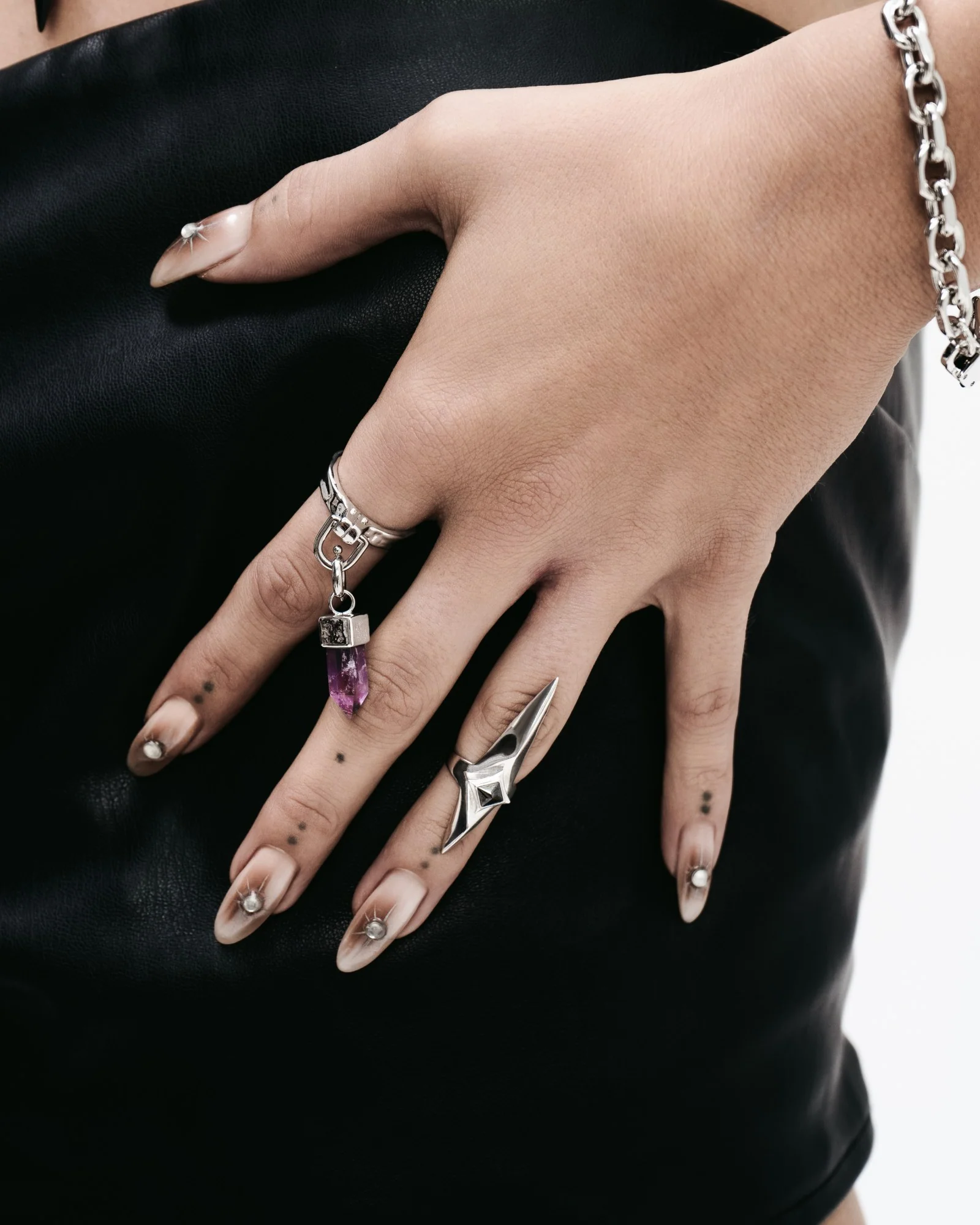 Lucent Nail Ring - Image 6