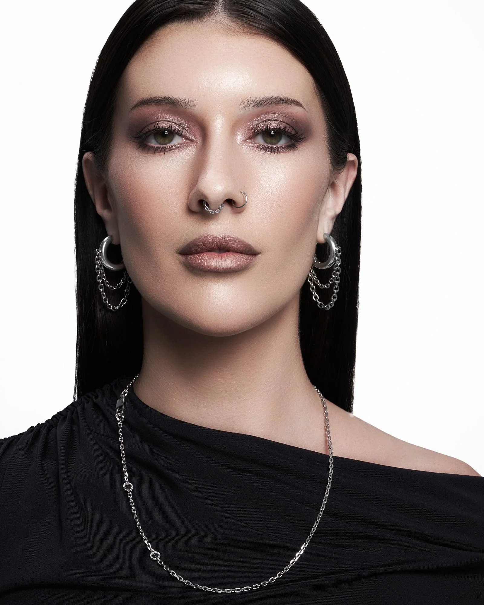 Obscura Chain Earrings - Image 4