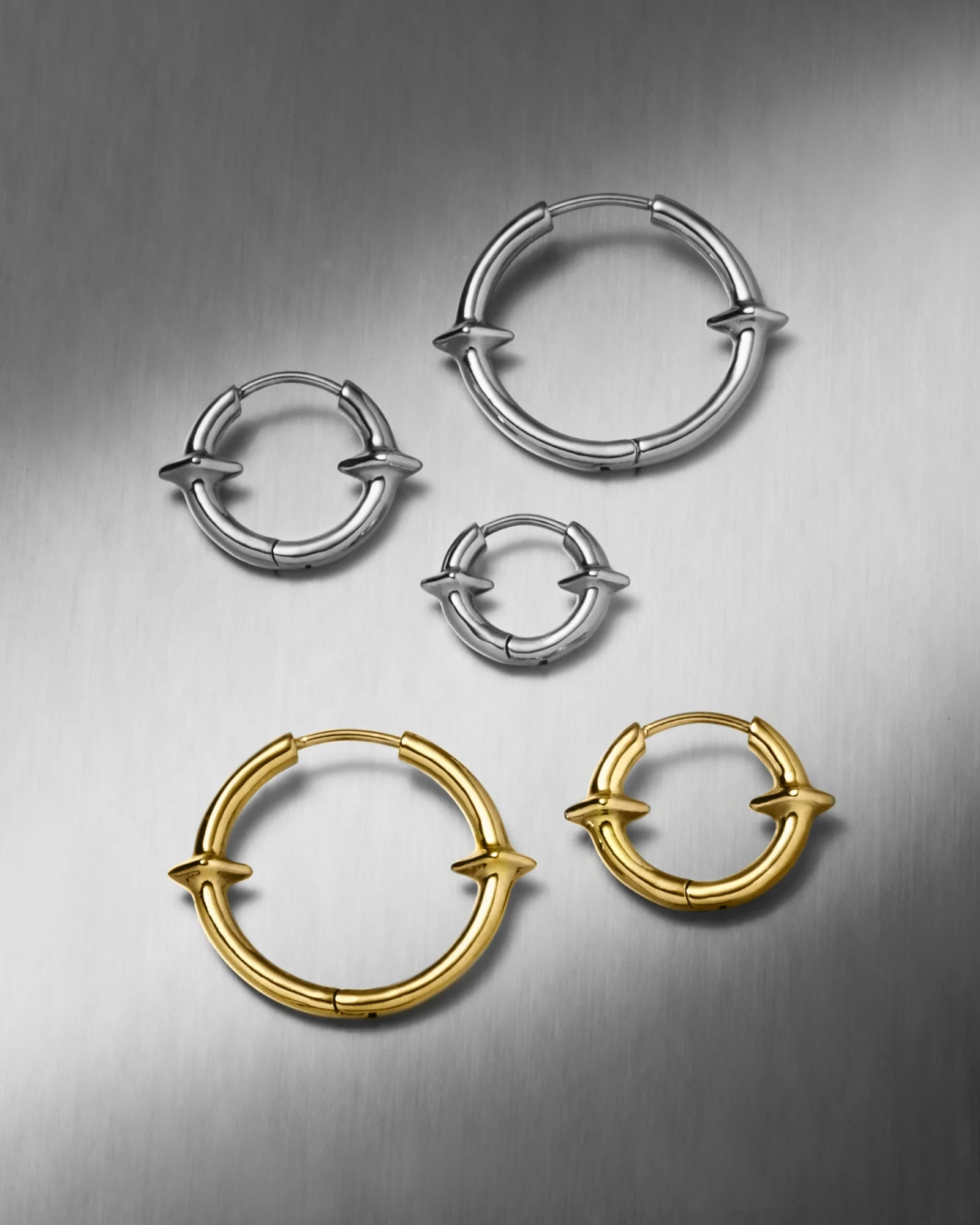 Qria Hoop Earrings Set - Image 9